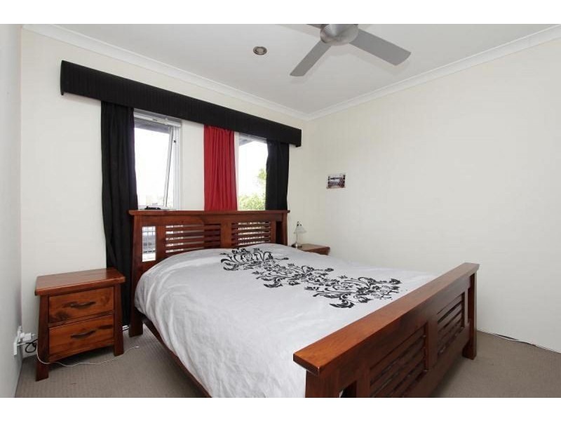 25 Bundaleer Ave, Ellenbrook WA 6069