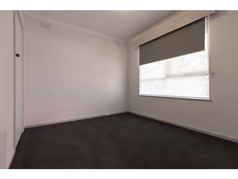 2/12 Somers St, Burwood VIC 3125
