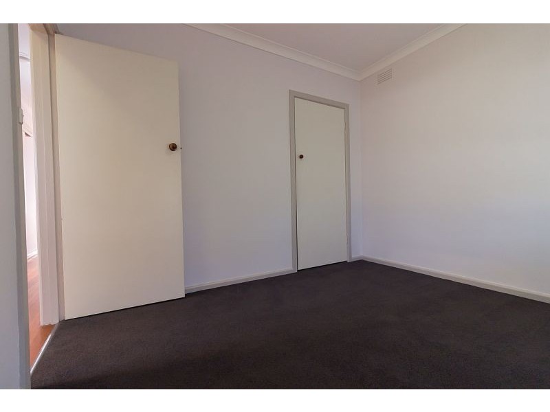 2/12 Somers St, Burwood VIC 3125