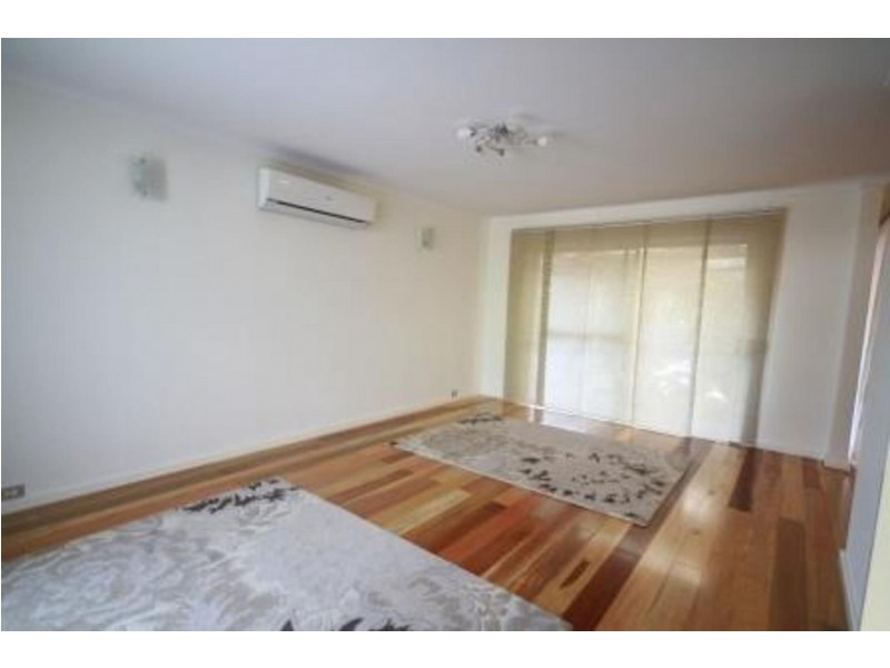 11 Mcwhae Rd, Hillarys WA 6025