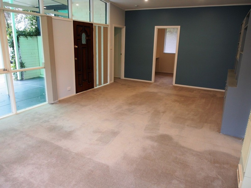 5 Devon Ct, Frankston VIC 3199