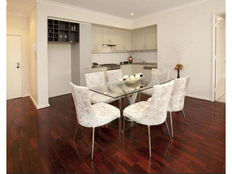 2/24 Saunders, East Perth WA 6004