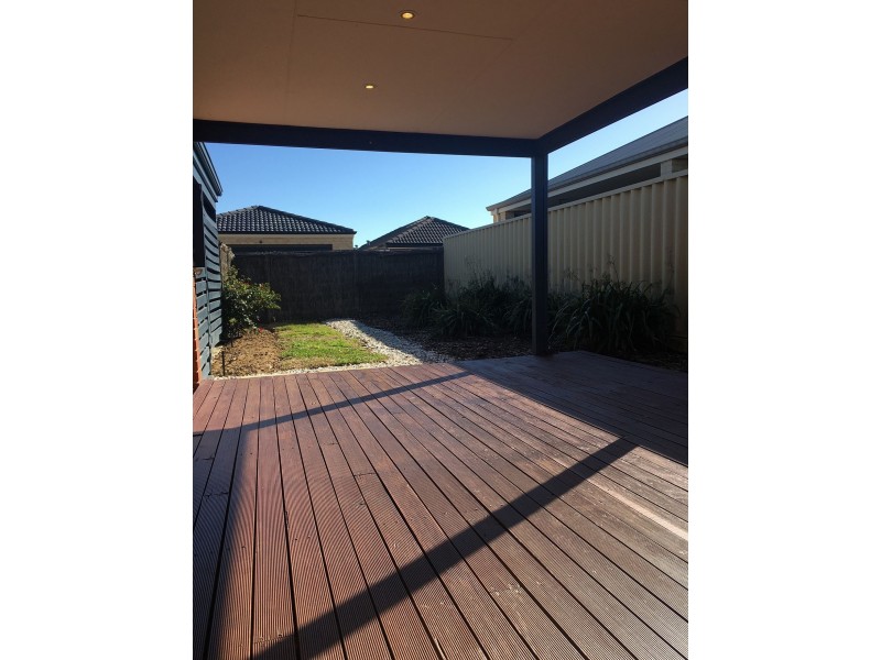 19 Whitland St, Butler WA 6036