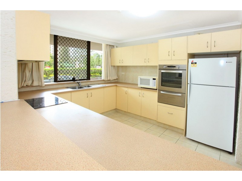 33 Thornton St, Surfers Paradise QLD 4217