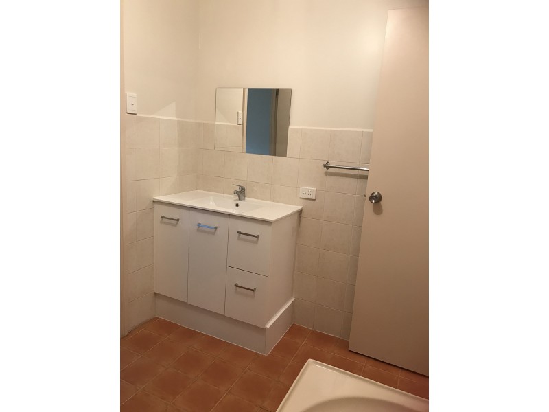 4 Lyle St, Morphett Vale SA 5162