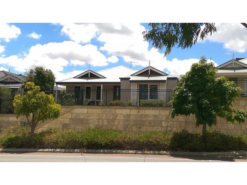 15 Lambeth Cir, Wellard WA 6170