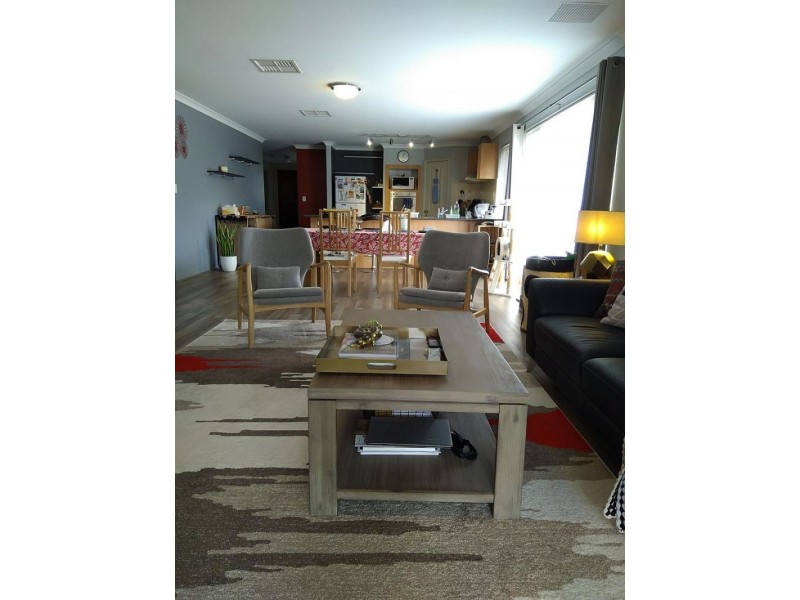 15 Lambeth Cir, Wellard WA 6170