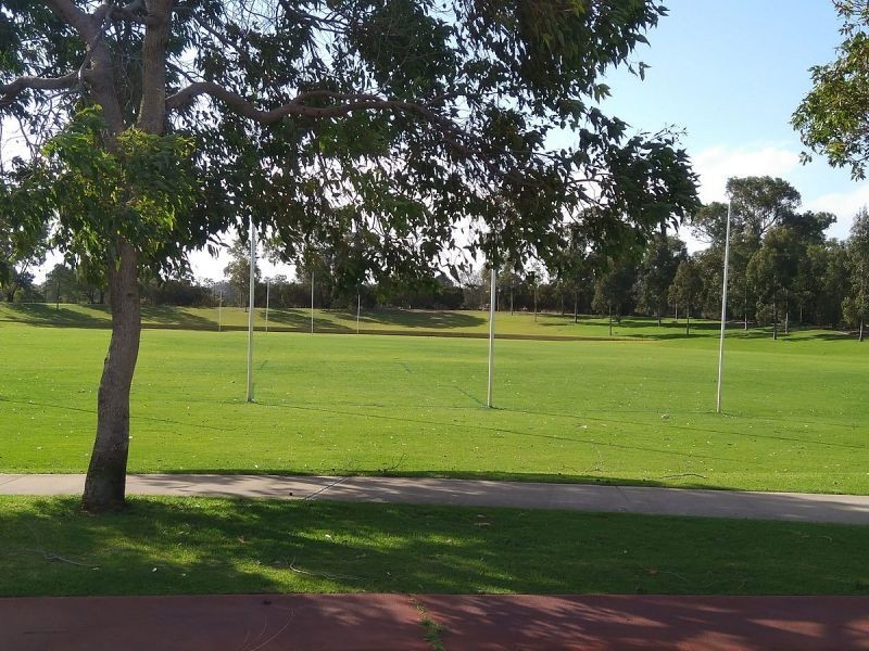 15 Lambeth Cir, Wellard WA 6170