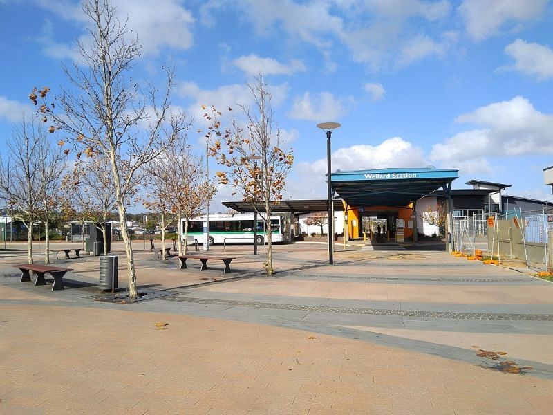 15 Lambeth Cir, Wellard WA 6170