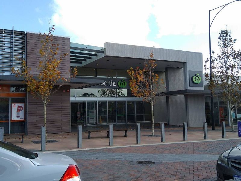 15 Lambeth Cir, Wellard WA 6170