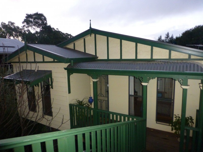 27 Singer Dr, Happy Valley SA 5159