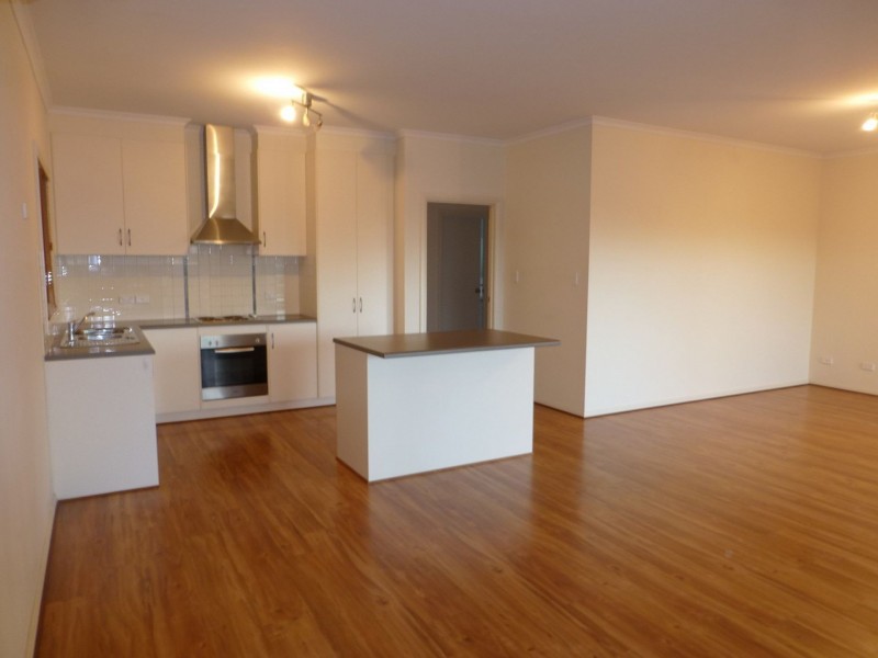 27 Singer Dr, Happy Valley SA 5159