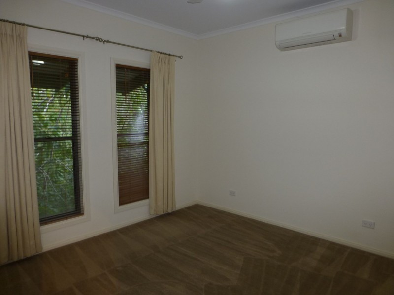 27 Singer Dr, Happy Valley SA 5159