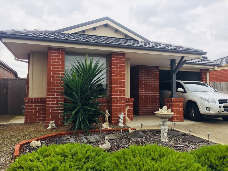 27 Dunraven Cres, Doreen VIC 3754