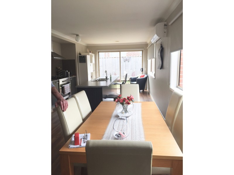 27 Dunraven Cres, Doreen VIC 3754