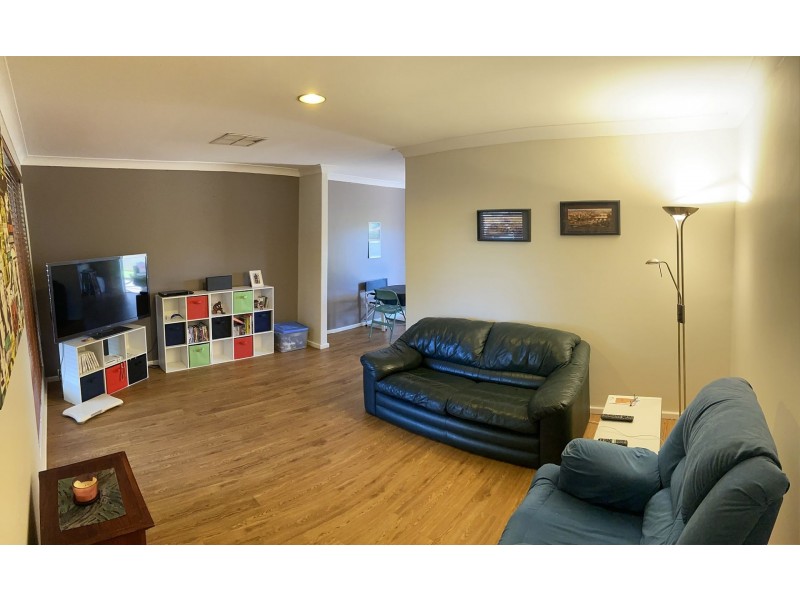 8 Ellison Dr, Langford WA 6147