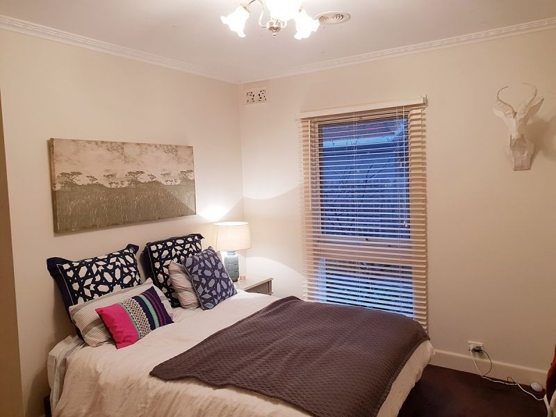 27 Ebden Ave, Black Rock VIC 3193