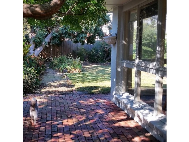 27 Ebden Ave, Black Rock VIC 3193