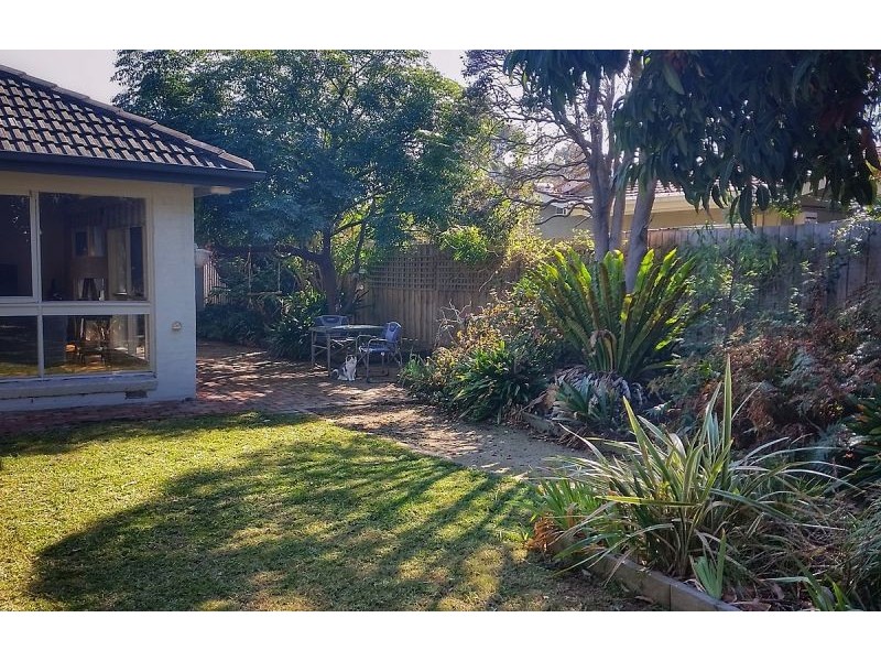 27 Ebden Ave, Black Rock VIC 3193