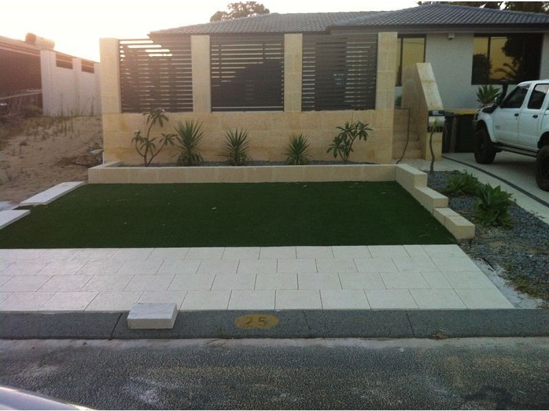 25 Fenellia Cres, Craigie WA 6025