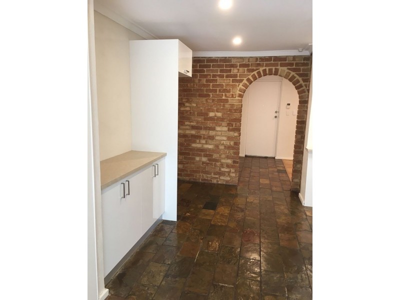 25 Fenellia Cres, Craigie WA 6025