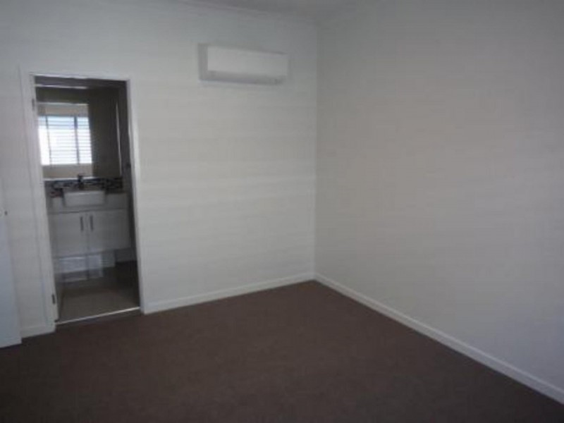 1/25 Passage St, Cleveland QLD 4163