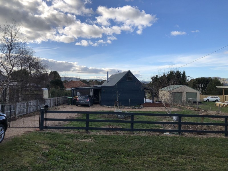 24 Dundas St, Lancefield VIC 3435