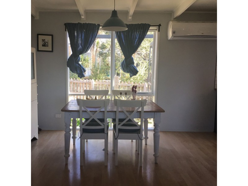 24 Dundas St, Lancefield VIC 3435