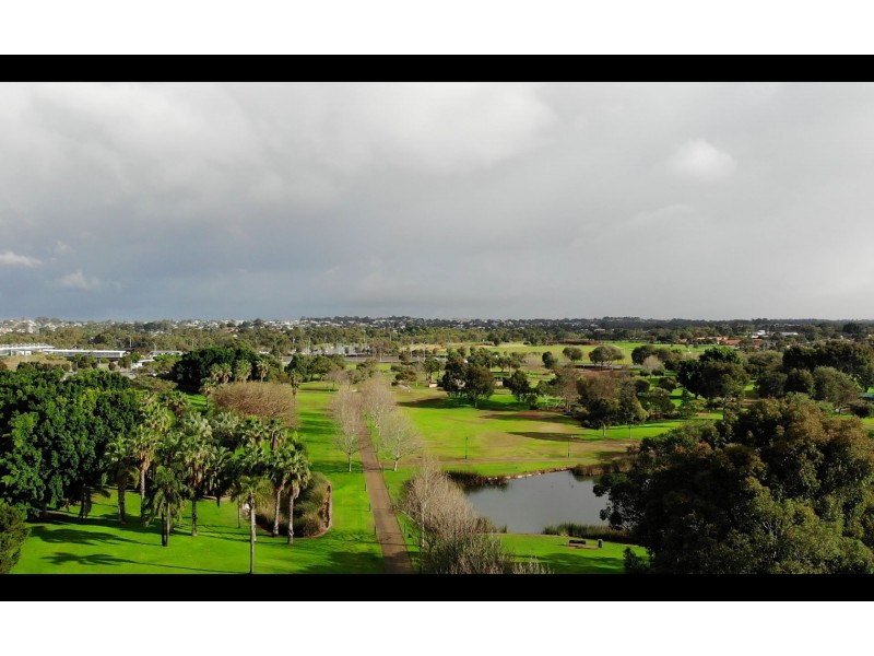 33 Talia Dr, Stirling WA 6021