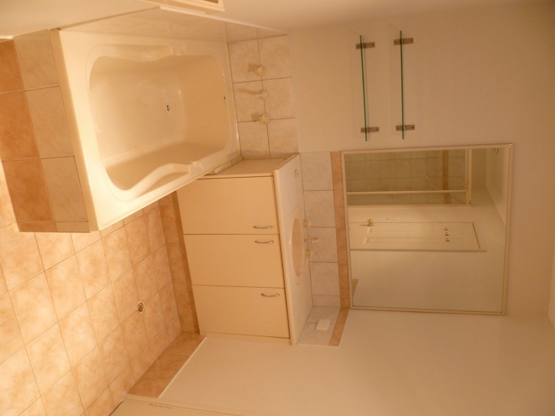 24b Escot Rd, Innaloo WA 6018