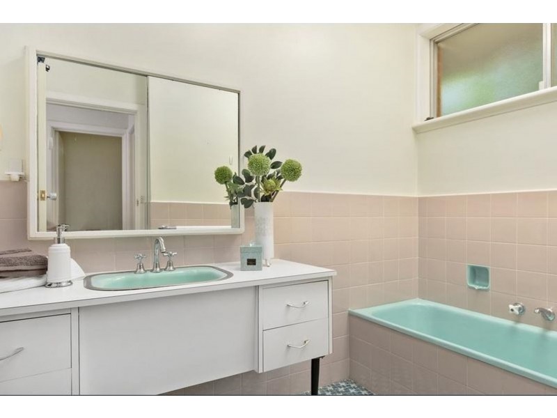 13 Alimar Rd, Glen Waverley VIC 3150