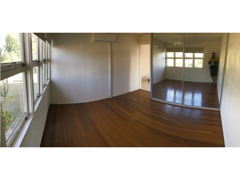 18 Lloyd George St, Eastern Heights QLD 4305