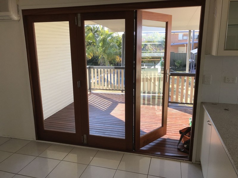 18 Lloyd George St, Eastern Heights QLD 4305