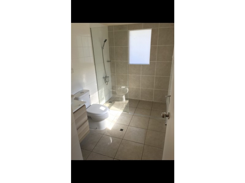 18 Lloyd George St, Eastern Heights QLD 4305