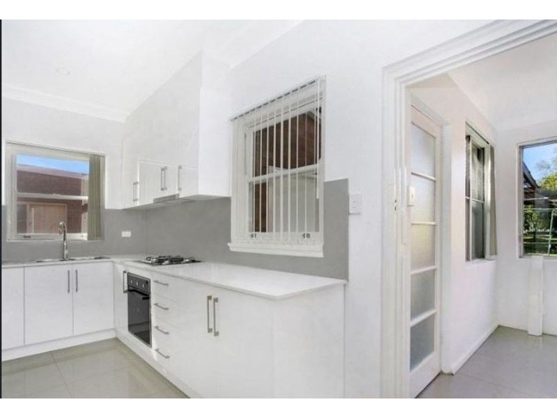 31 Tallawalla St, Beverly Hills NSW 2209