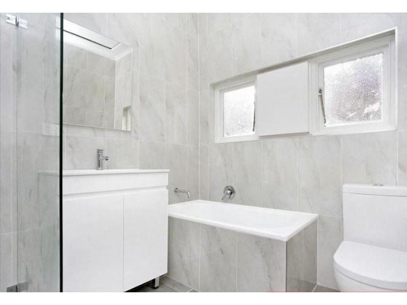 31 Tallawalla St, Beverly Hills NSW 2209