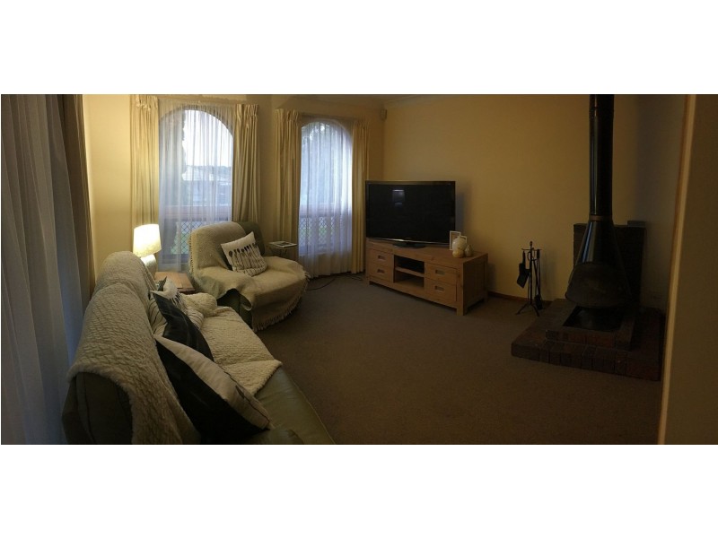 4 Roberts Cres, Hope Valley SA 5090