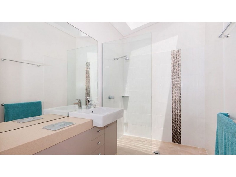 2/5 Rutherford St, Lennox Head NSW 2478