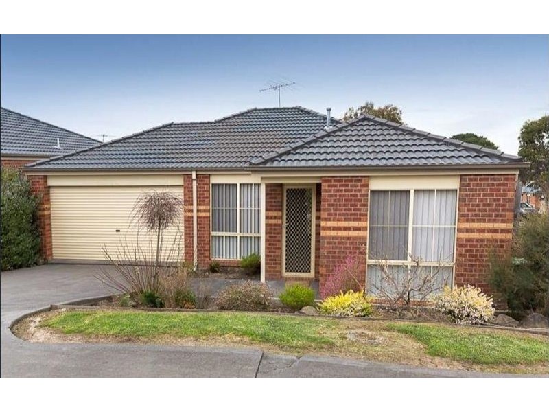 1/12 Renlik Ct, Pakenham VIC 3810