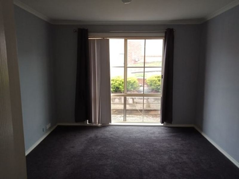 1/12 Renlik Ct, Pakenham VIC 3810