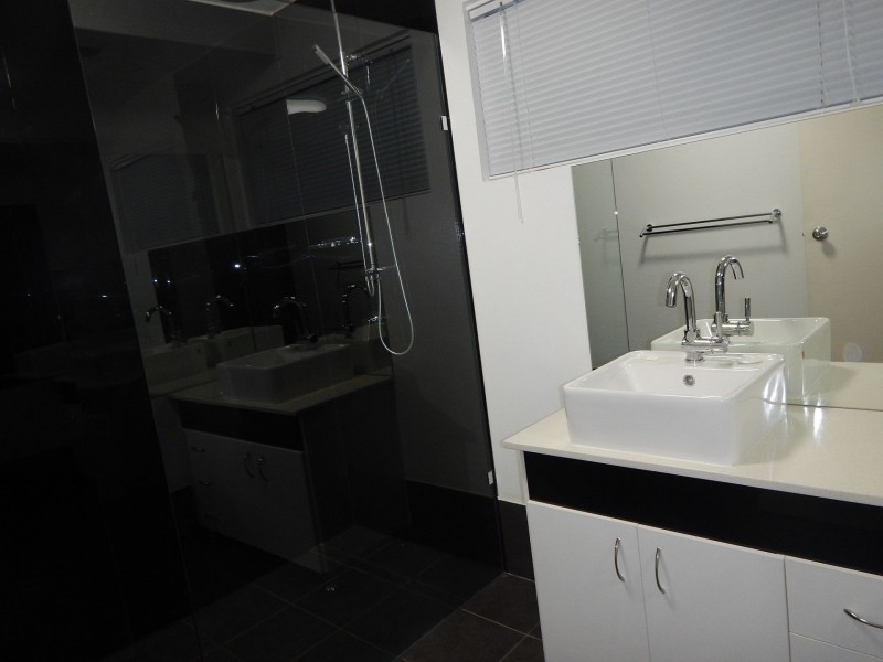 1/83 Queen St, Southport QLD 4215