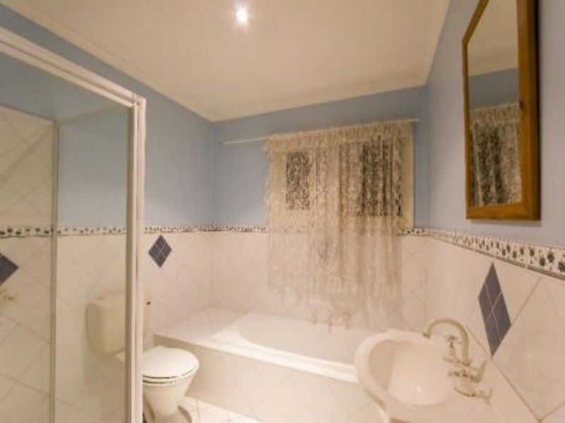 87 Reynolds Pde, Pascoe Vale South VIC 3044