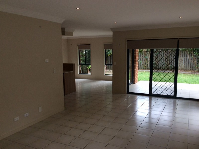 7 Oxford Ct, Robina QLD 4226