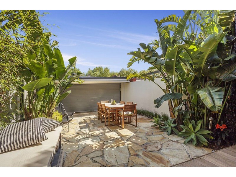 170 Canterbury Rd, Middle Park VIC 3206