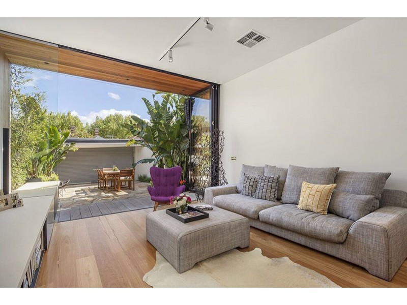 170 Canterbury Rd, Middle Park VIC 3206