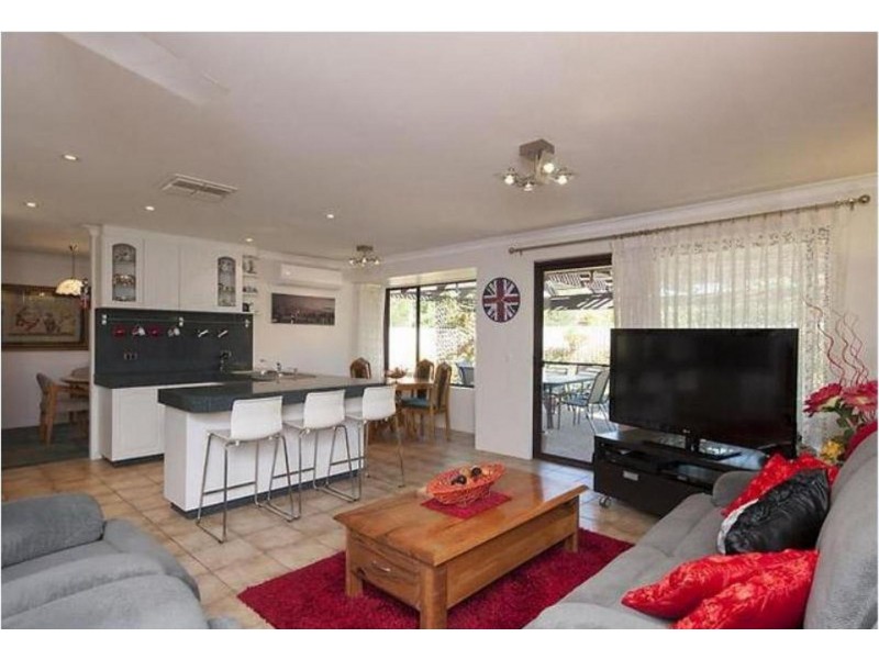 2 Burren, Willetton WA 6155