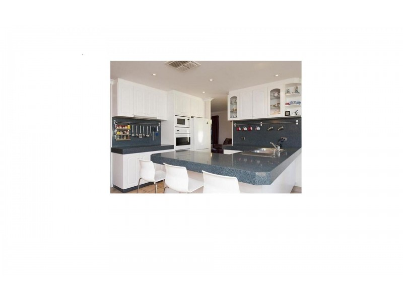 2 Burren, Willetton WA 6155