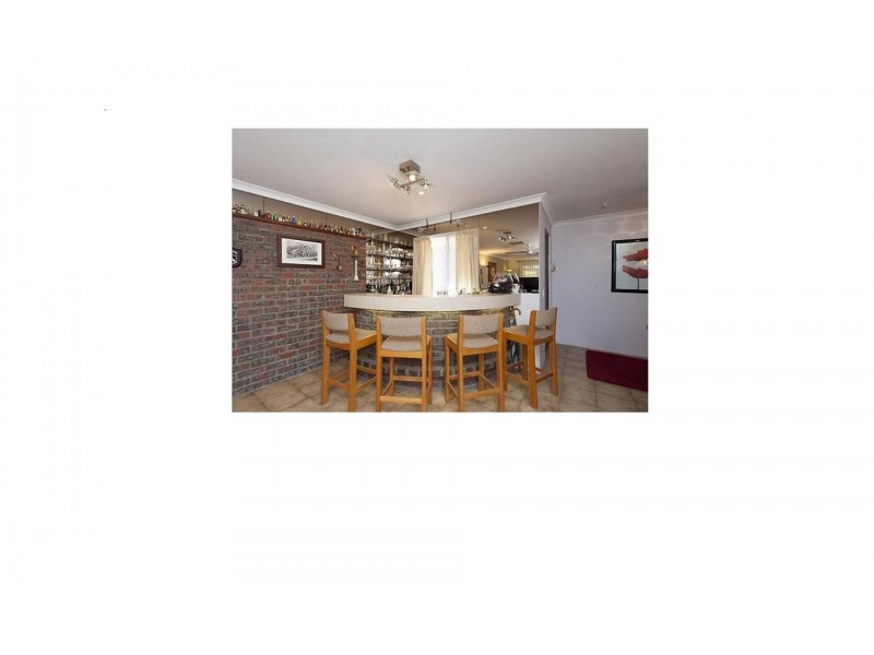 2 Burren, Willetton WA 6155