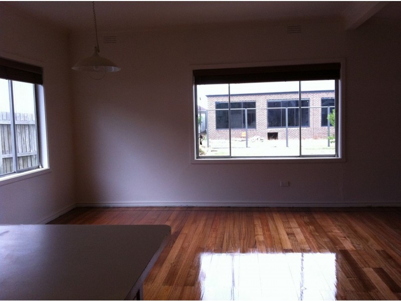31 Emu Rd, Maidstone VIC 3012