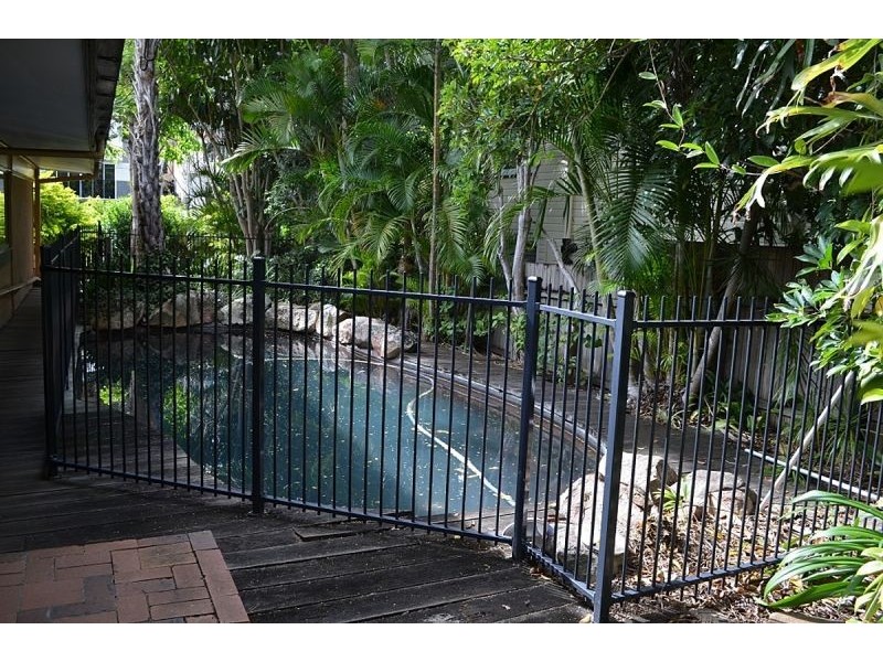 54 Moordale St, Chapel Hill QLD 4069